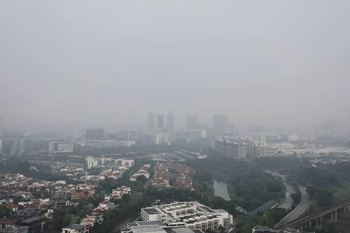 Singapore Air Quality Remains in Unhealthy Range Due to Haze