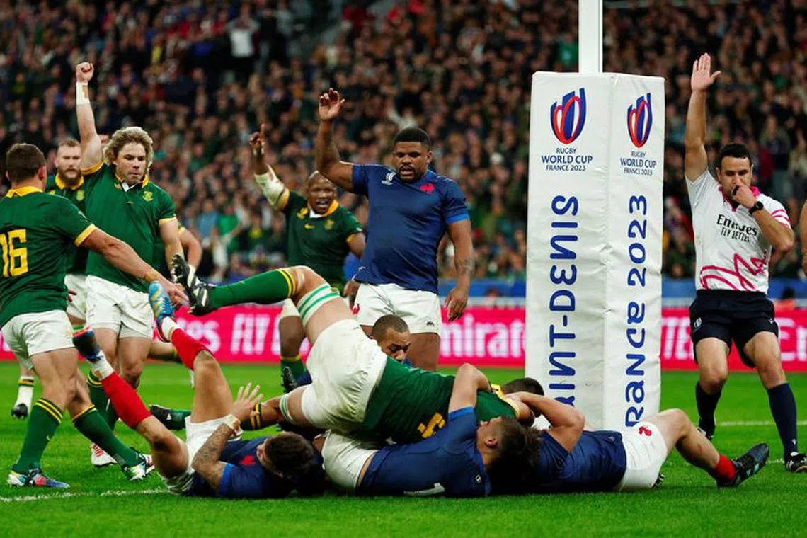 FILE PHOTO: Rugby Union - Rugby World Cup 2023 - Quarter Final - France v South Africa - Stade de France, Saint-Denis, France - October 15, 2023 Referee Ben O'Keeffe awards South Africa's fourth try scored by Eben Etzebeth REUTERS/Gonzalo Fuentes/File Photo
