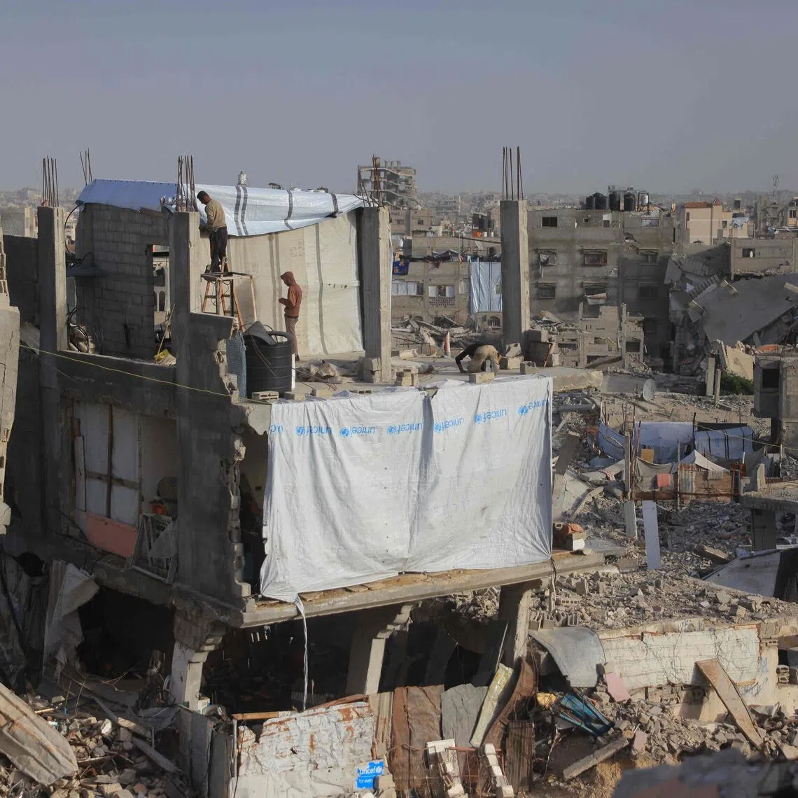 Hamas insisted the key Rafah border crossing be fully reopened within days.