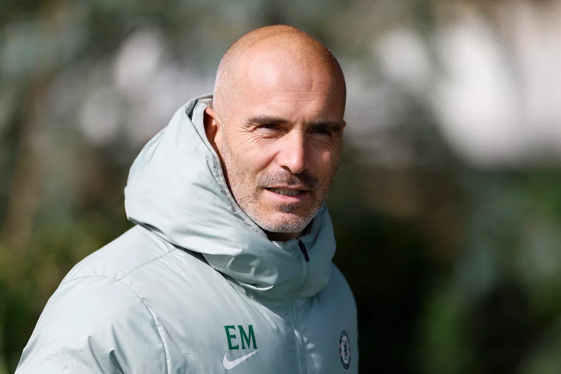 Soccer Football - UEFA Champions League - Chelsea Training - Cobham Training Centre, Cobham, Britain - September 16, 2025 Chelsea manager Enzo Maresca during training Action Images via Reuters/Peter Cziborra