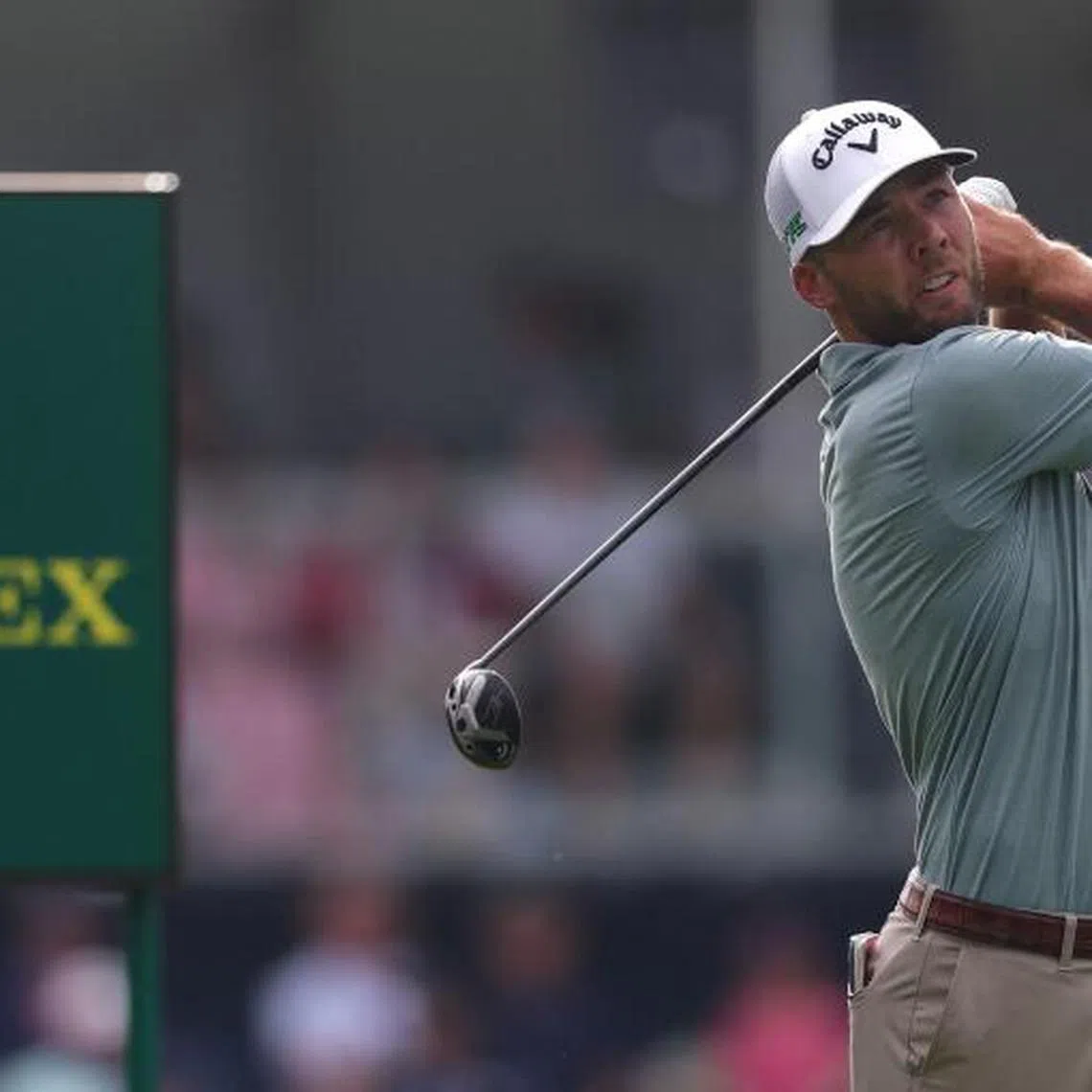 OAKMONT, PENNSYLVANIA - JUNE 15: Sam Burns of the United States plays his shot from the tenth tee during the final round of the 125th U.S. OPEN at Oakmont Country Club on June 15, 2025 in Oakmont, Pennsylvania. Andrew Redington/Getty Images/AFP (Photo by Andrew Redington / GETTY IMAGES NORTH AMERICA / Getty Images via AFP)