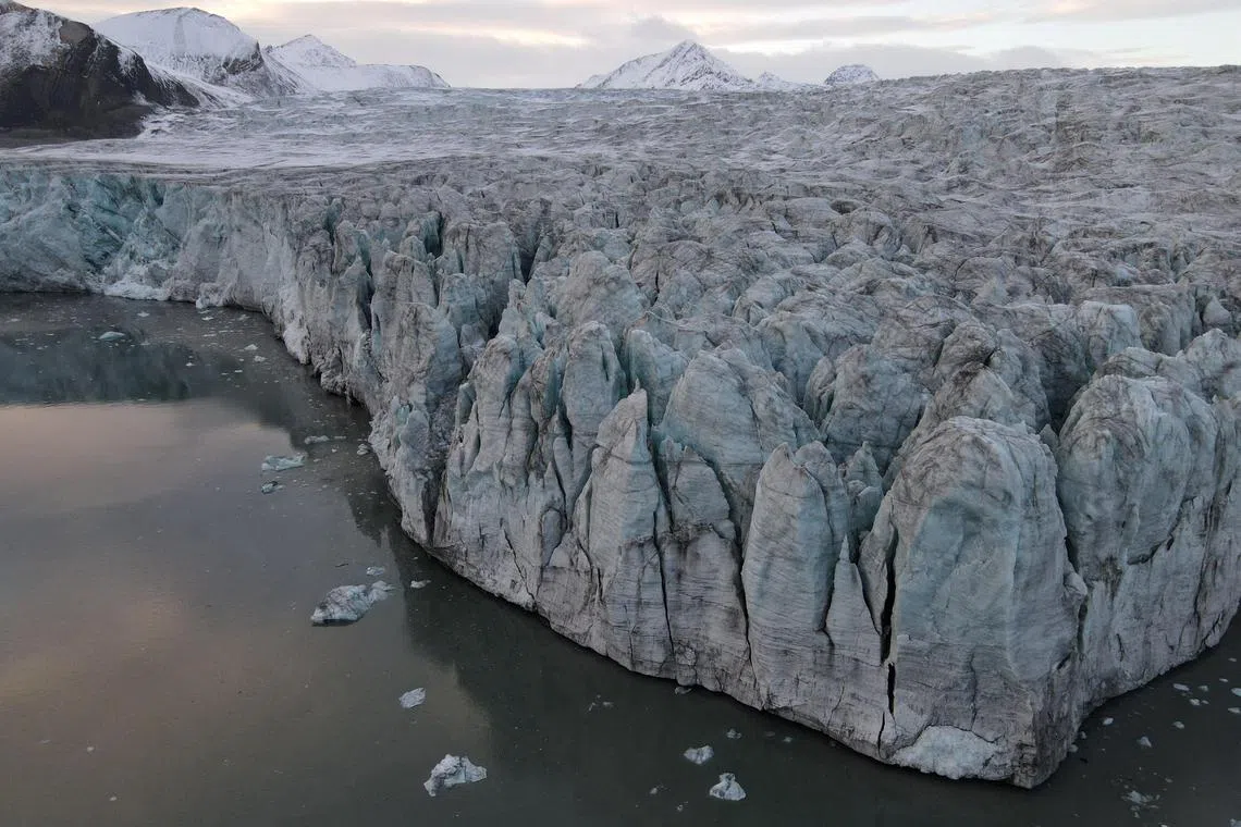 FILE PHOTO: The Esmarkbreen glacier on Spitsbergen island, part of the Svalbard archipelago in northern Norway.