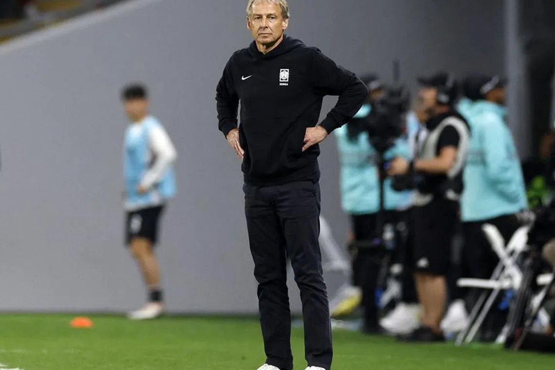 Soccer Football - AFC Asian Cup - Semi Final - Jordan v South Korea - Ahmed bin Ali Stadium, Al Rayyan, Qatar - February 6, 2024 South Korea coach Jurgen Klinsmann looks on REUTERS/Thaier Al-Sudani/ File Photo