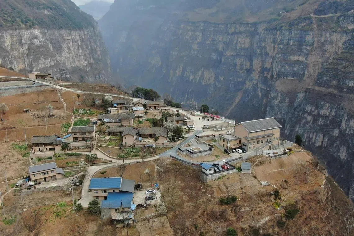 mzrural - An aerial photo of Gulu village in Sichuan province, China. The village is located on a cliff along the Dadu river canyon. 


CREDIT: ZHENG WANGCHUN
