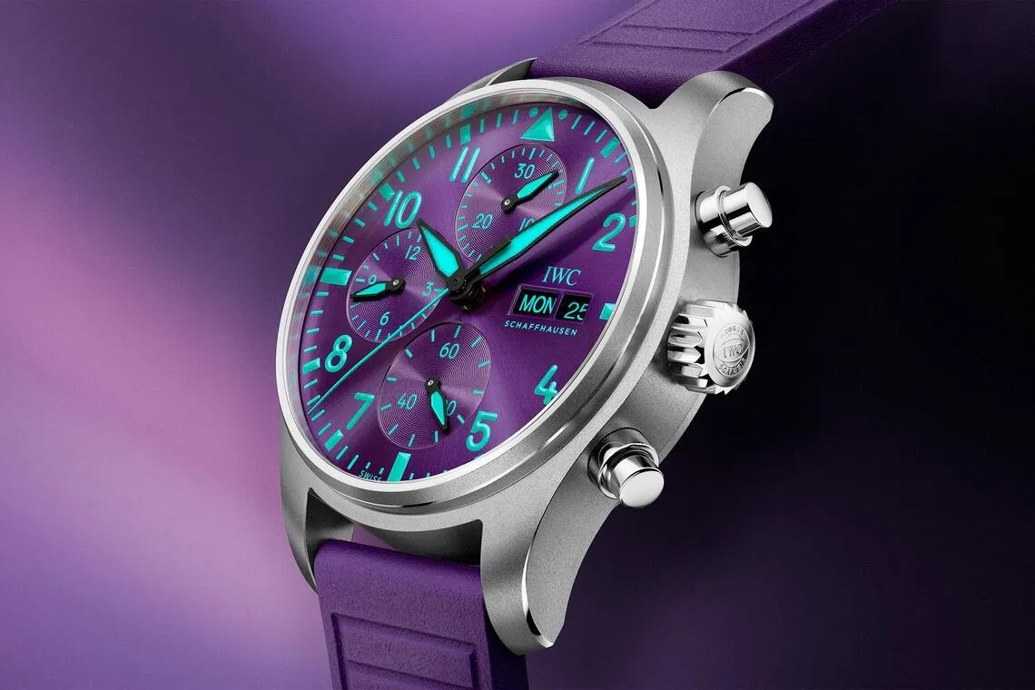 The Pilot’s Watch Chronograph 41 Mercedes-AMG Petronas Formula One Team has a 41mm Grade 5 titanium case and a deep purple dial inspired by Singapore’s national flower, Vanda Miss Joaquim.