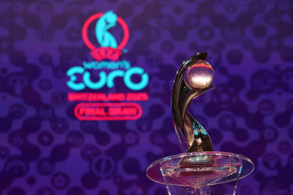 FILE PHOTO: Soccer Football - Women's Euro 2025 - Final Draw - Swiss Tech Convention Centre, Lausanne, Switzerland - December 16, 2024 General view of the Women's Euro trophy after the draw REUTERS/Denis Balibouse/File Photo