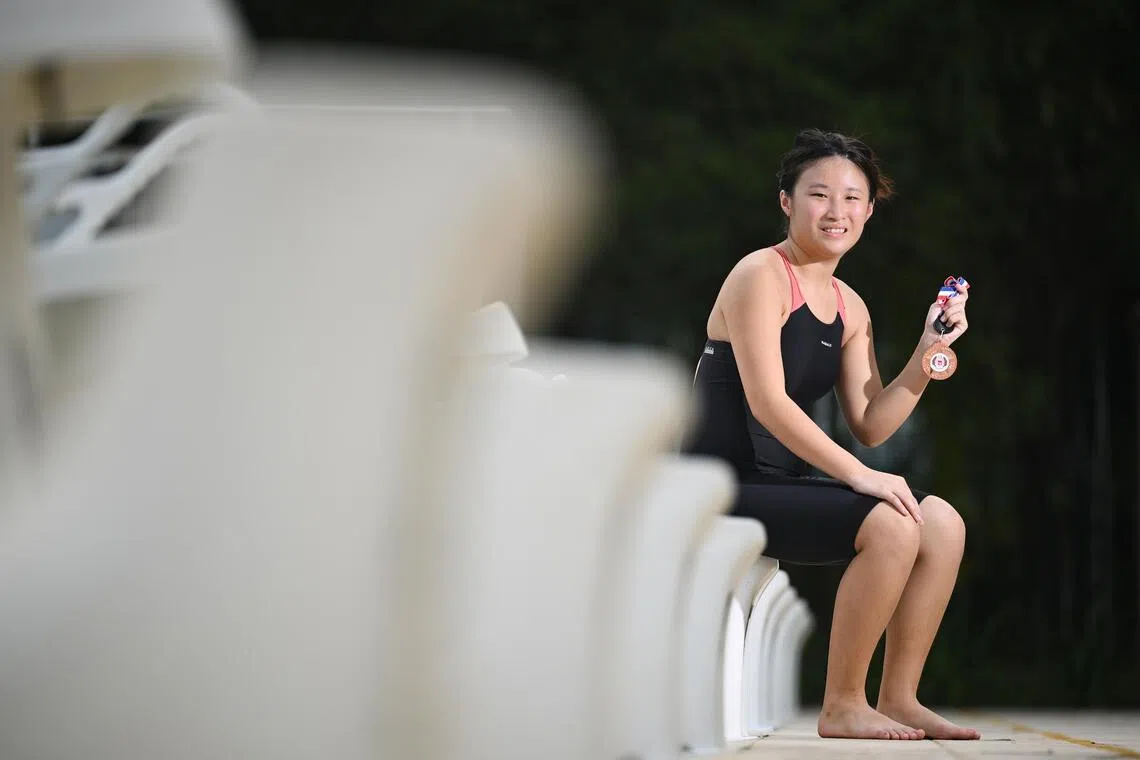 Jessica takes more than 10 pills a day to manage her symptoms, but remains upbeat and encourages others to accept their flaws and not be discouraged by the judgment of those around them.