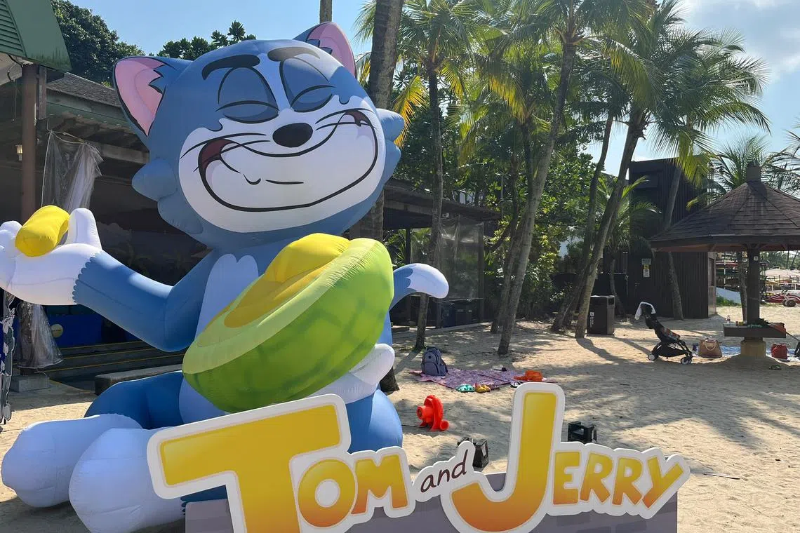 The inflatable of Jerry was found to be missing on Nov 13 morning. 