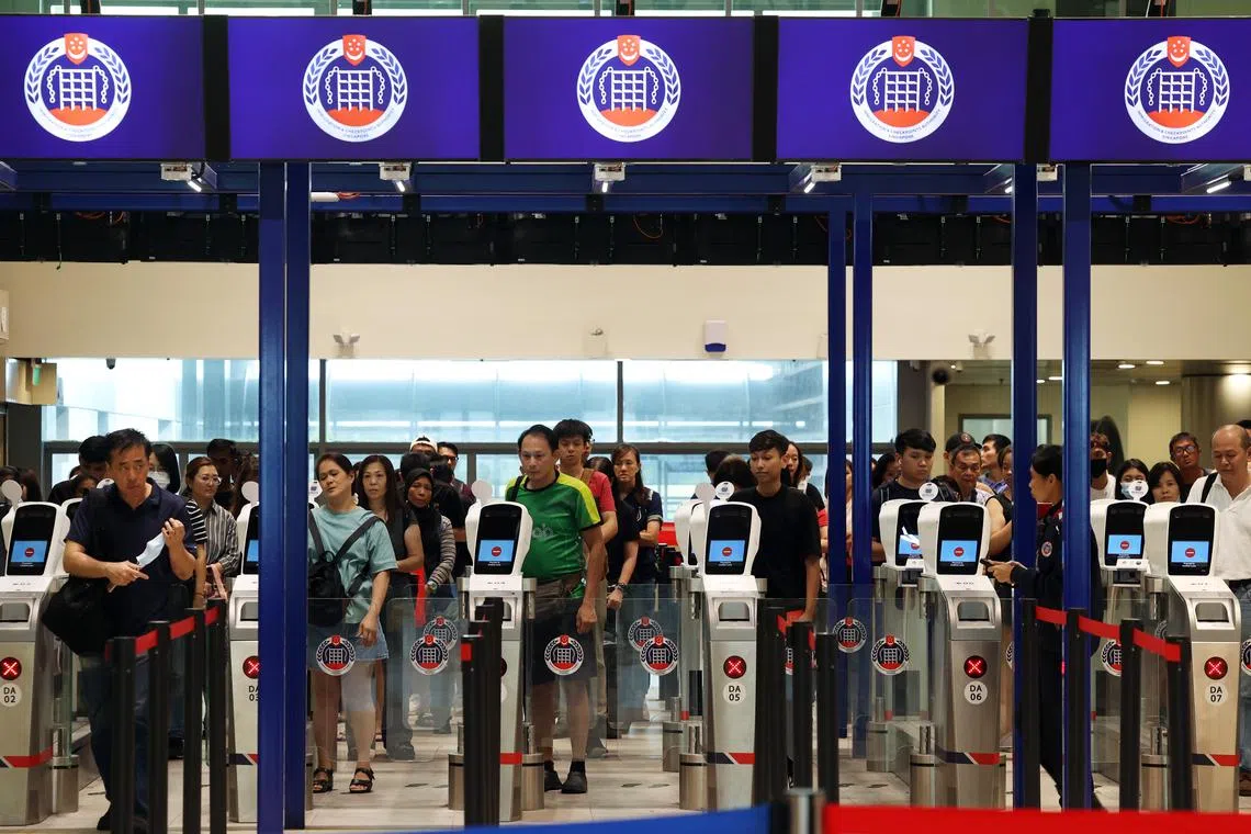 Preliminary investigations showed that the woman had arrived at the checkpoint after being denied entry into Malaysia.