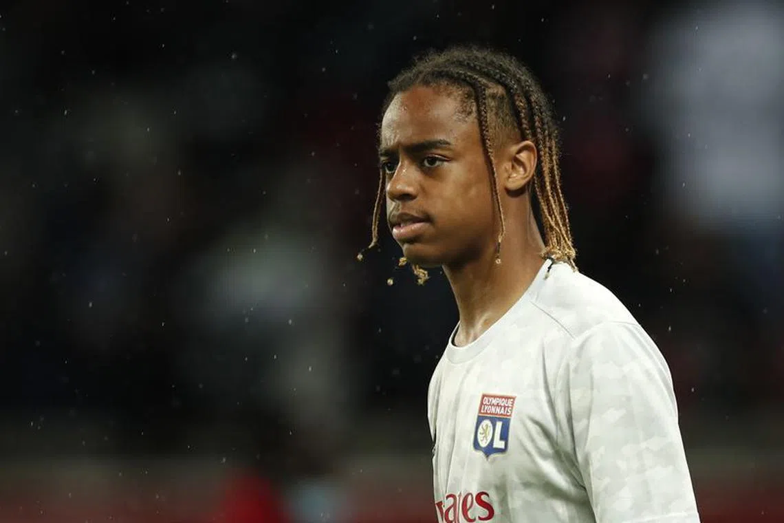 FILE PHOTO: Soccer Football - Ligue 1 - Paris St Germain v Olympique Lyonnais - Parc des Princes, Paris, France - September 19, 2021 Olympique Lyonnais' Bradley Barcola during the warm up before the match REUTERS/Benoit Tessier/File photo