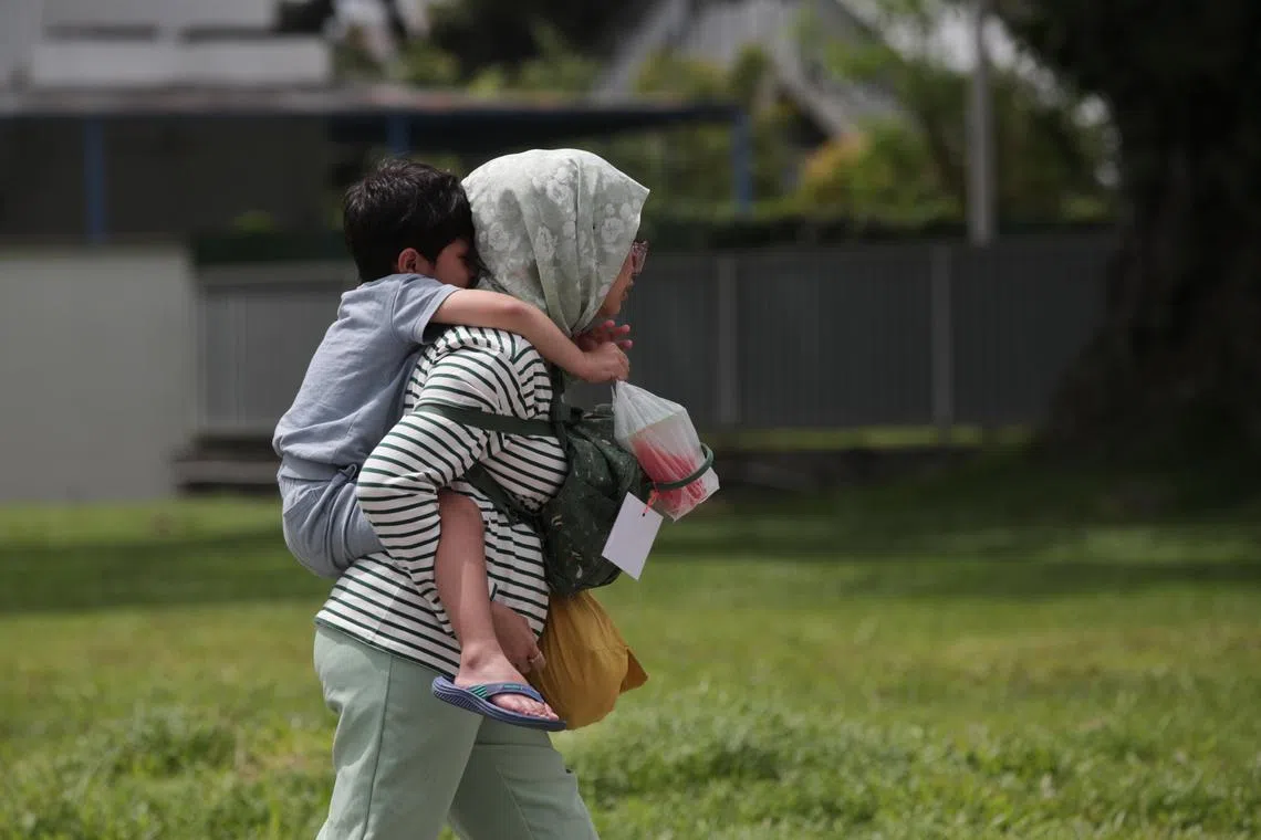 ST20230220_202399670374: Gin Tay / pixgeneric/

Generic photo of a woman carrying a toddler on Feb 17, 2023. 

Can use for stories on family, child, support, single parent, young kids,