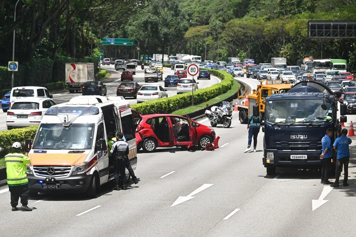 ST20230218-202312760759-Lim Yaohui-pixaccident/
Traffic jam due to accident on the PIE towards Changi Airport near Bukit Brown at 12.49pm on Feb 18, 2023.
(ST PHOTO: LIM YAOHUI)
