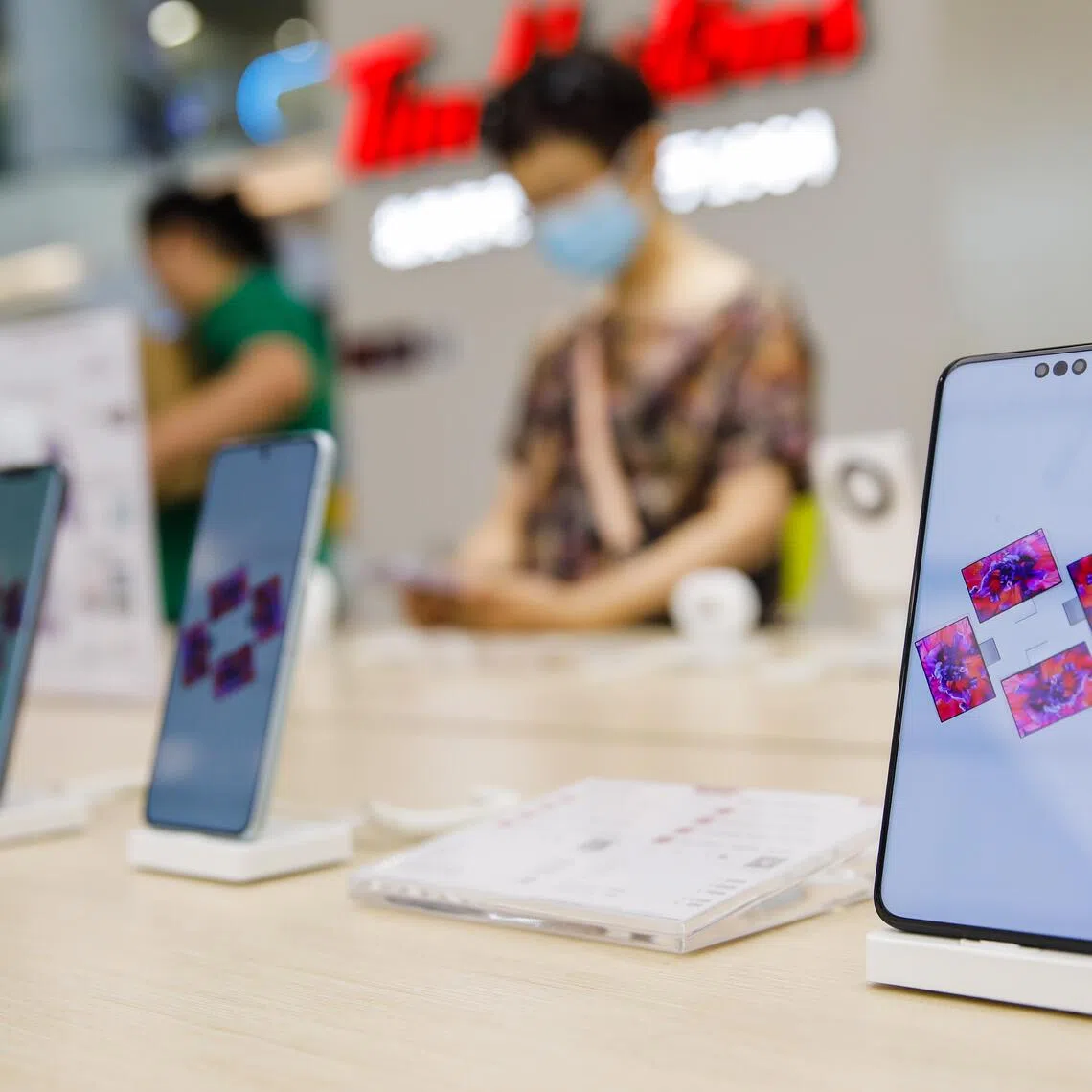 Premium models, including the Mate 90 Pro Max, are powered by Huawei’s Kirin 9050 Pro.