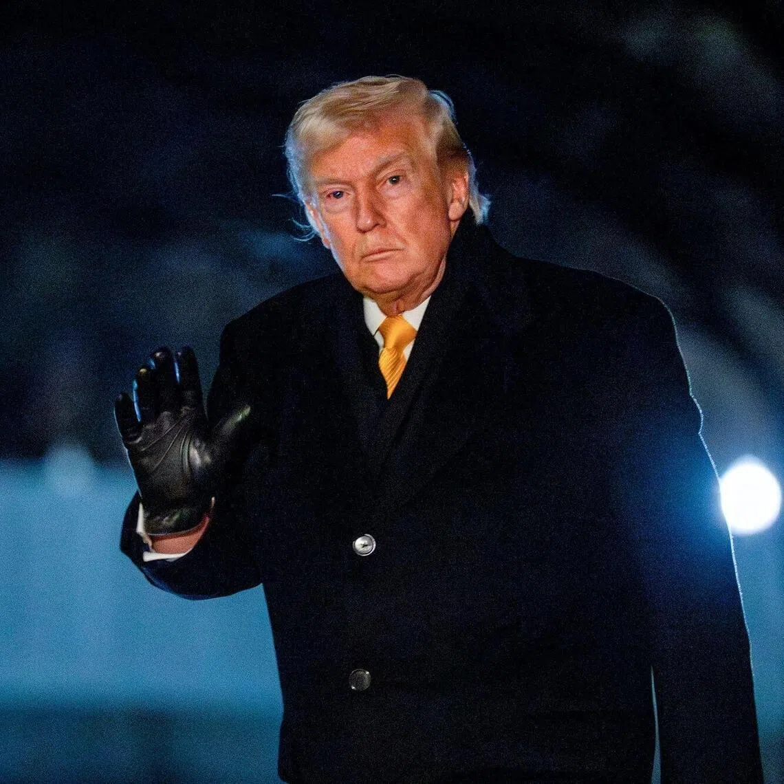 Mr Donald Trump is said to have called the police chief in Palm Beach in 2006, according to a 2019 FBI interview with the police chief. 