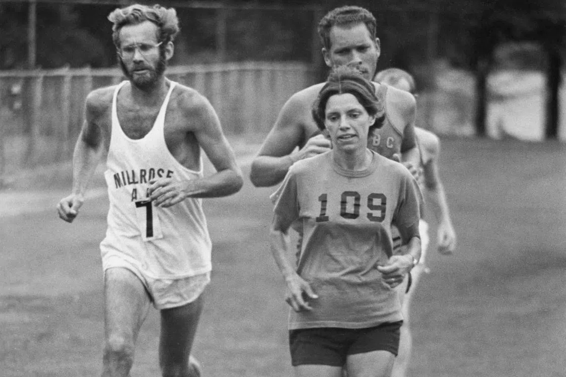 Nina Kuscsik during a 10-mile Road Runners Club of America race at Van Cortlandt Park in the Bronx in 1971. 