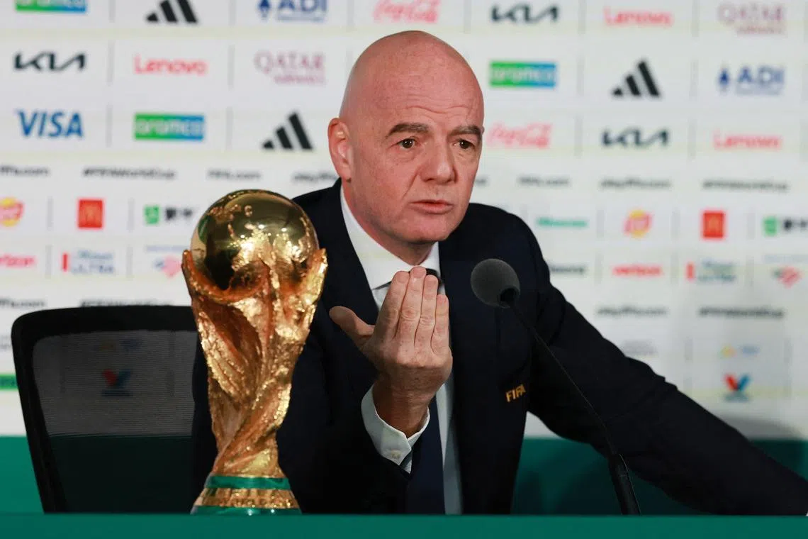 FIFA World Cup 2026 - FIFA President Gianni Infantino Press Conference - Estadio Azteca, Mexico City, Mexico - June 10, 2026 FIFA President Gianni Infantino with the FIFA World Cup trophy during the press conference REUTERS/Henry Romero