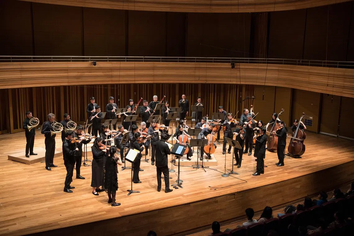  Chinese-Australian cellist Qin Li-Wei.played with chamber outfit re:Sound on Aug 30.