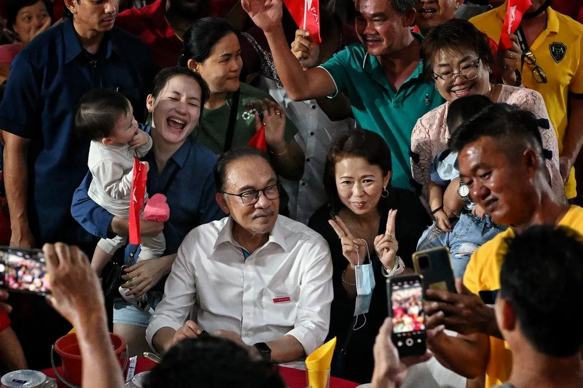Anwar received with much fanfare in Tambun but victory not certain ...