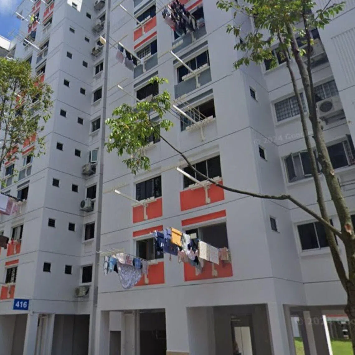 The police said they received a call for help at Block 416 Bukit Batok West Avenue 4 at 2.25am on Jan 22.