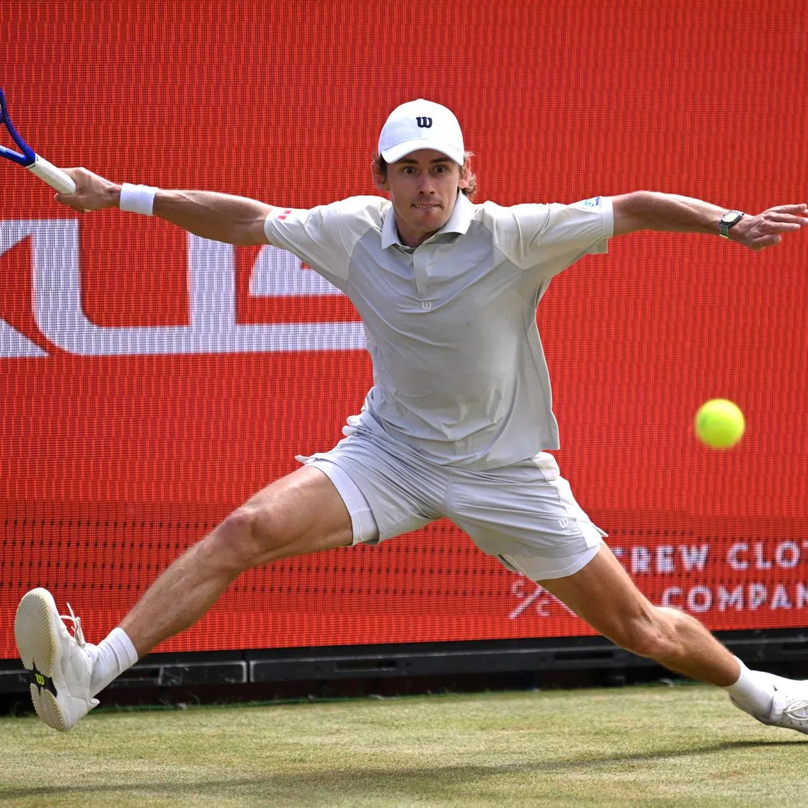 Tennis - Queen's Club Championships - Queen's Club, London, Britain - June 17, 2026 Australia's Alex de Minaur in action during his round of 16 match against Canada's Denis Shapovalov REUTERS/Jaimi Joy