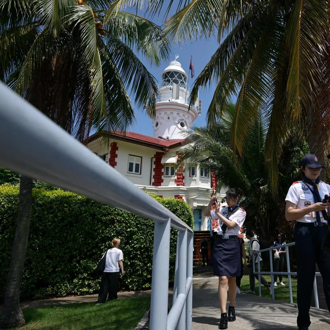 The lighthouse was built in 1895 and began operations in 1896.