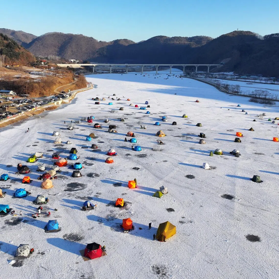 According to the Korea Meteorological Administration, temperatures on Jan 25 were colder than on Jan 24.