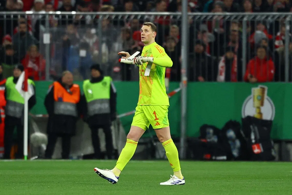 FILE PHOTO: Soccer Football - DFB Cup - Round of 16 - Bayern Munich v Bayer Leverkusen - Allianz Arena, Munich, Germany - December 3, 2024 Bayern Munich's Manuel Neuer walks off the pitch after receiving a red card by referee Harm Osmers REUTERS/Kai Pfaffenbach/File Photo