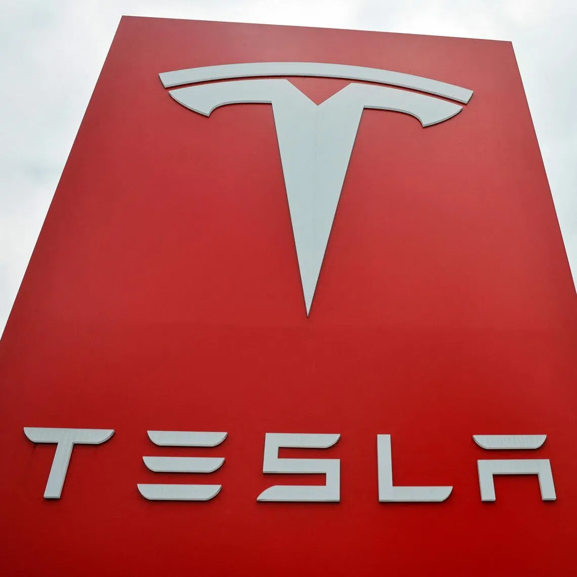 Although Tesla’s latest showing was the best it’s posted in the second quarter of any year, deliveries still fell short of China’s BYD, which retook the global lead.