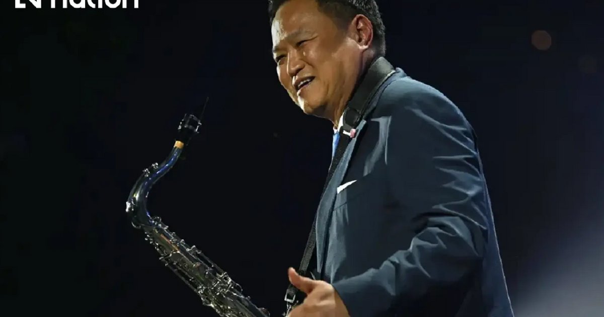 Thai PM Anutin plays saxophone at IMF–World Bank reception, promotes Thai culture