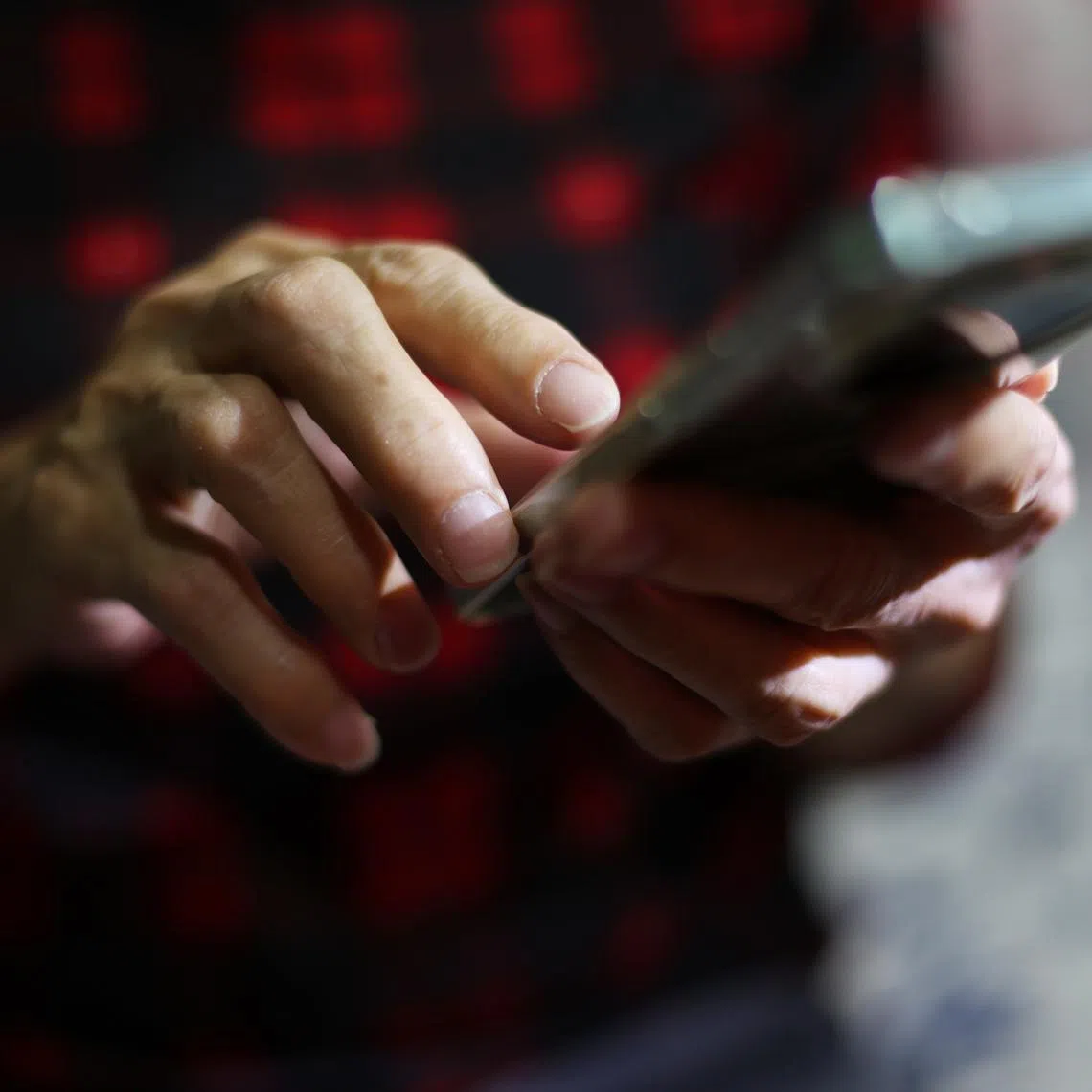 A man, claiming to be a Datuk Seri, demanded almost RM700,000 as his service fee.
