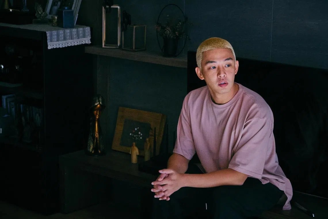 Police are also reportedly considering seeking an arrest warrant for Mr Yoo Ah-in. 