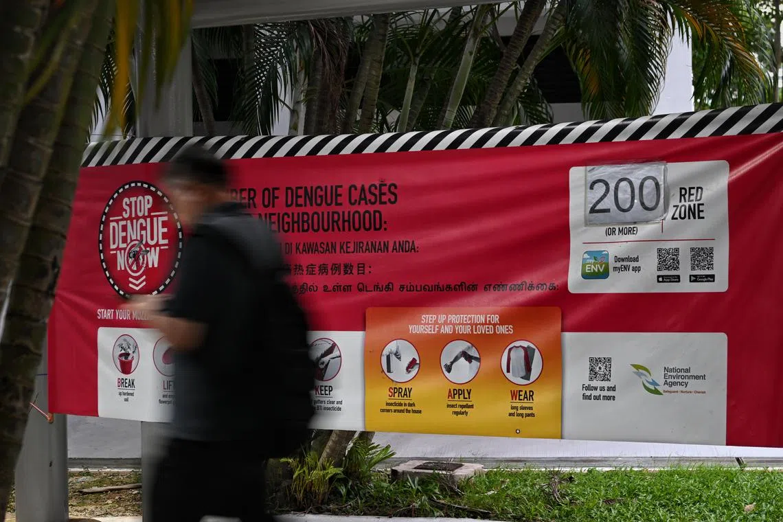 ST20230907_202353424870 Kua Chee Siong/ pixgeneric/ Generic pix of a banner alerting residents of a high number of dengue cases in Toa Payoh on Sep 7, 2023.