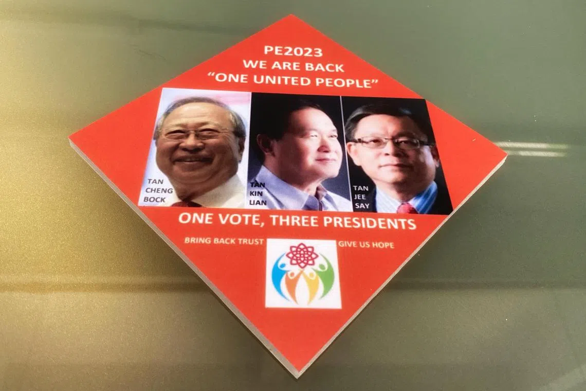 ST20230827_202321678885 sftkl27 Chong Jun Liang
Slug: sftkl27 ST PHOTO: Chong Jun Liang A campaign material bearing the faces of Tan Cheng Bock, Presidential candidate Tan Kin Lian and Tan Jee Say seen at Chin Swee Road on August 27, 2023 **** 