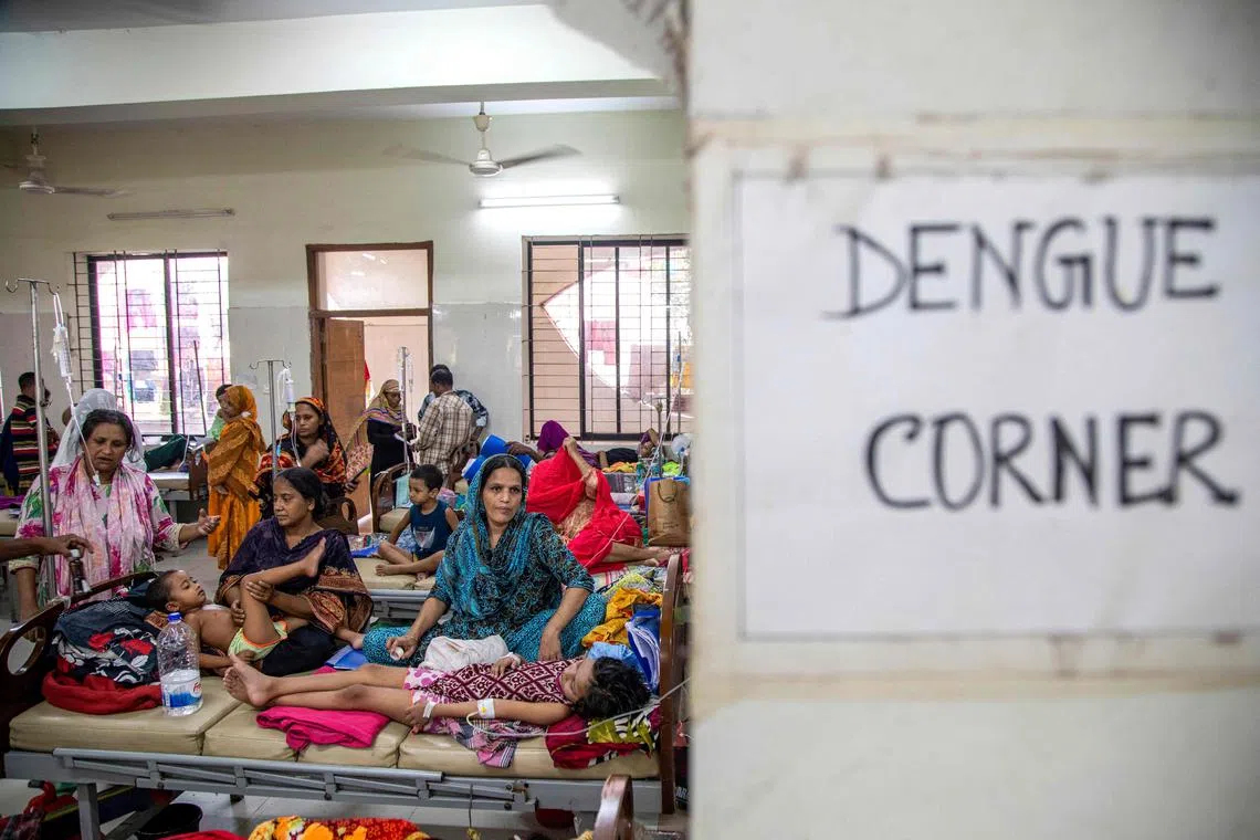This photograph taken on November 4, 2024 shows a general view of dengue ward inside the Shaheed Suhrawardy Medical College and Hospital in Dhaka. In a children's ward for dengue in Bangladesh's capital, patients are squeezed two to a bed as cases rise well after the usual season for the potentially deadly mosquito-borne virus. (Photo by Abdul Goni / AFP)