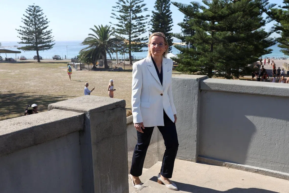 FILE PHOTO: Leader of the Opposition Sussan Ley visits the bridge as the crime scene was reopened following the mass shooting at Bondi Beach on Sunday, in Sydney, Australia, December 19, 2025. REUTERS/Hollie Adams/File Photo