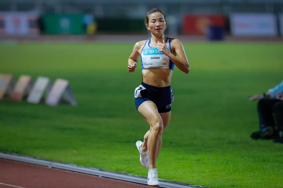 SEA Games 2025: History made as Vietnamese runner Nguyen Thi Oanh clinches 14th gold