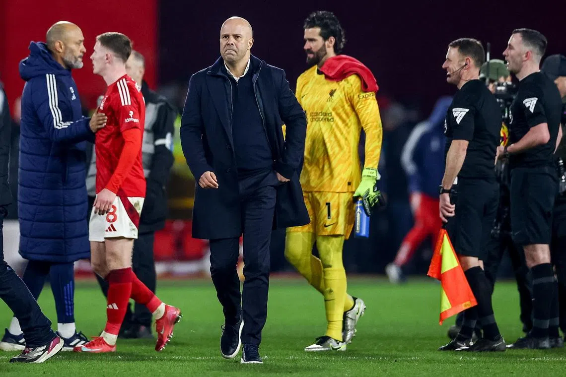 Liverpool boss Arne Slot is only focusing on how to beat Brentford and not look at the Premier League table with Arsenal chasing them down.