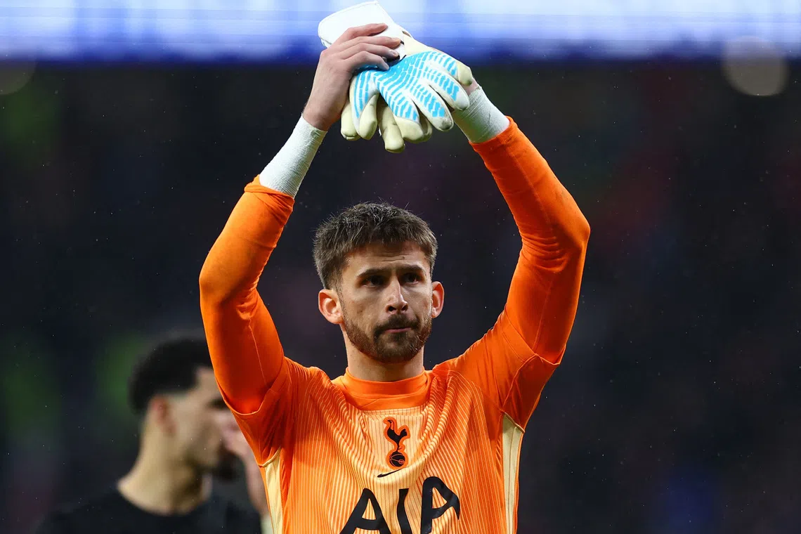 Soccer Football - UEFA Champions League - Round of 16 - First Leg - Atletico Madrid v Tottenham Hotspur - Riyadh Air Metropolitano, Madrid, Spain - March 10, 2026 Tottenham Hotspur's Guglielmo Vicario looks dejected after the match Action Images via Reuters/Matthew Childs