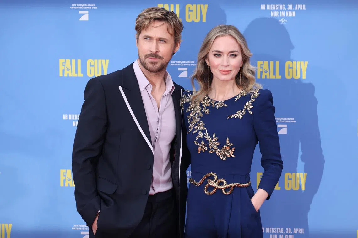 epa11289082 Canadian actor Ryan Gosling (L) and British actor Emily Blunt attend the premiere of the movie 'The Fall Guy' in Berlin, Germany, 19 April 2024. The movie will be screened in German cinemas from 30 April 2024.  EPA-EFE/CLEMENS BILAN