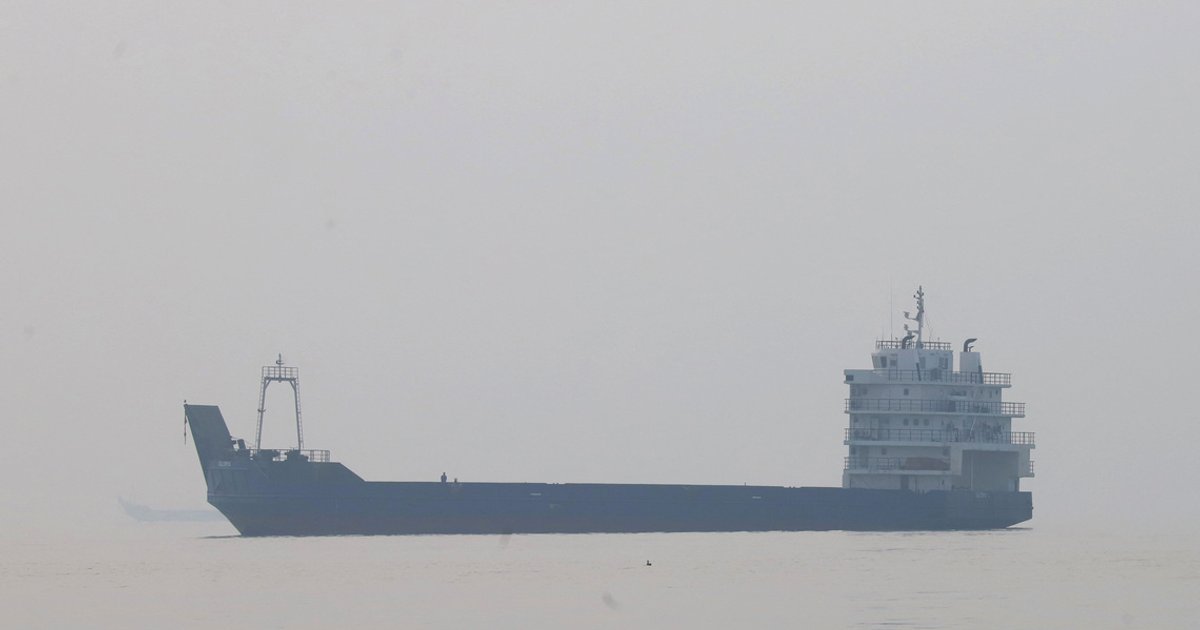 Iranian official says 'illegal routes' in Strait of Hormuz to soon be blocked