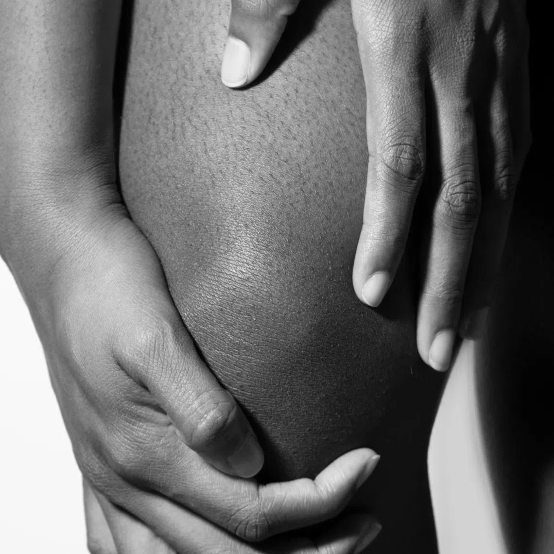 Knee osteoarthritis, which develops in four stages as cartilage in the joint wears down, is a long-term condition that cannot be reversed.