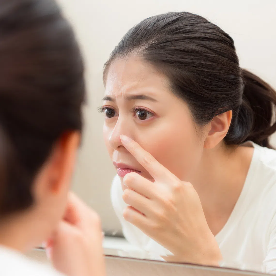 PM2.5 and PM10 particles in the haze are small enough to penetrate the skin’s surface and cause irritation.