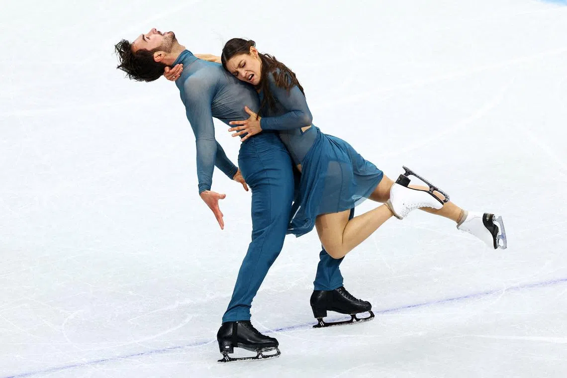 Laurence Fournier Beaudry and Guillaume Cizeron of France during training at the Milano Ice Skating Arena in Milan, February 5.  REUTERS/Piroschka Van De Wouw
