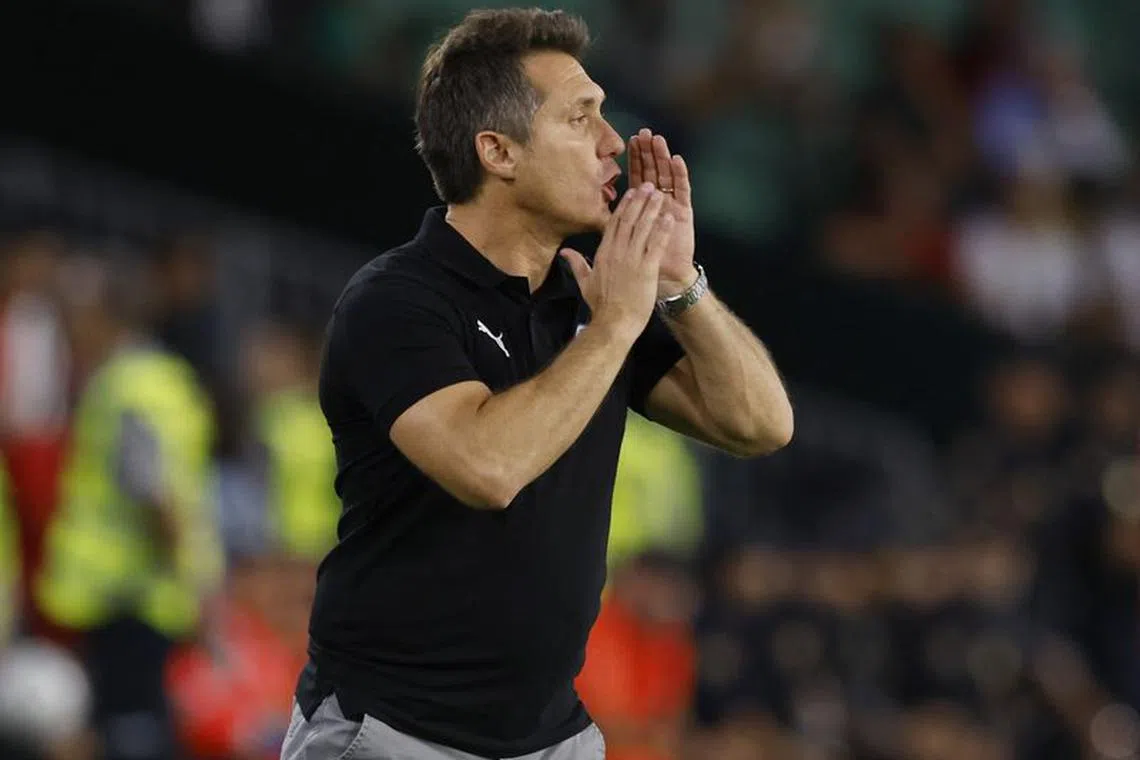 Soccer Football - International Friendly - Morocco v Paraguay - Benito Villamarin Stadium, Seville, Spain - September 27, 2022 Paraguay coach Guillermo Barros Schelotto REUTERS/Marcelo Del Pozo/file photo