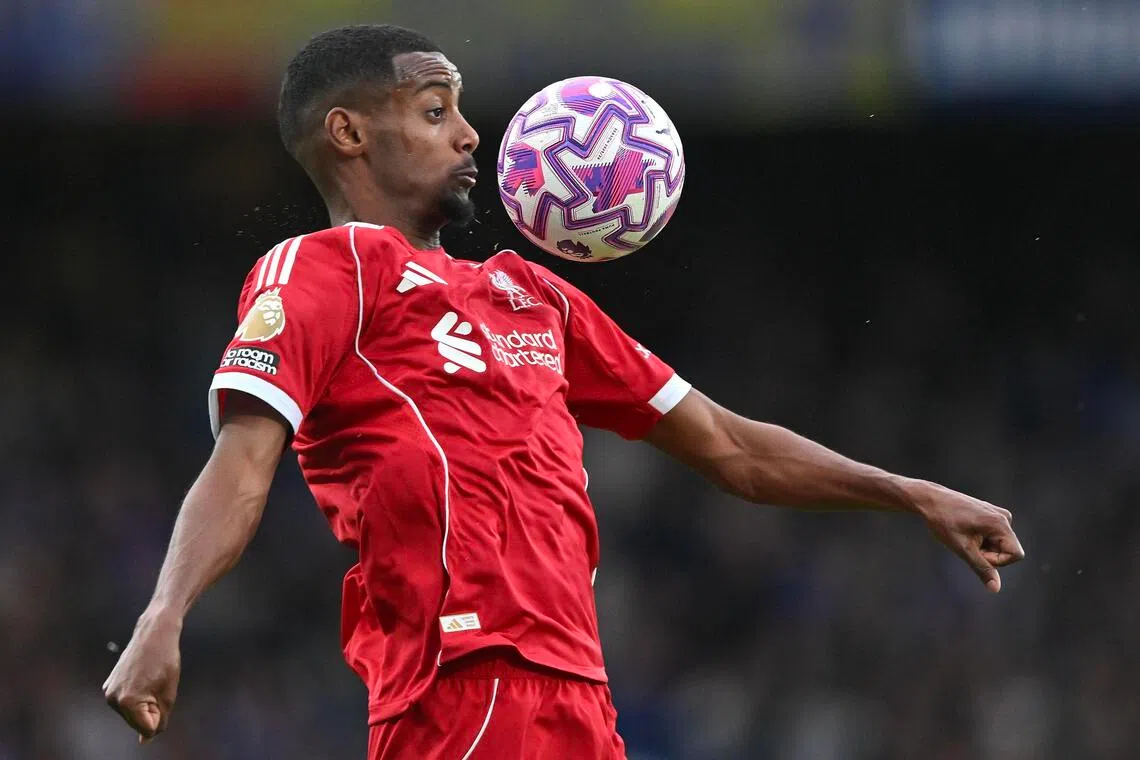 Alexander Isak of Liverpool controling the ball during the English Premier League match between Chelsea and Liverpool. .