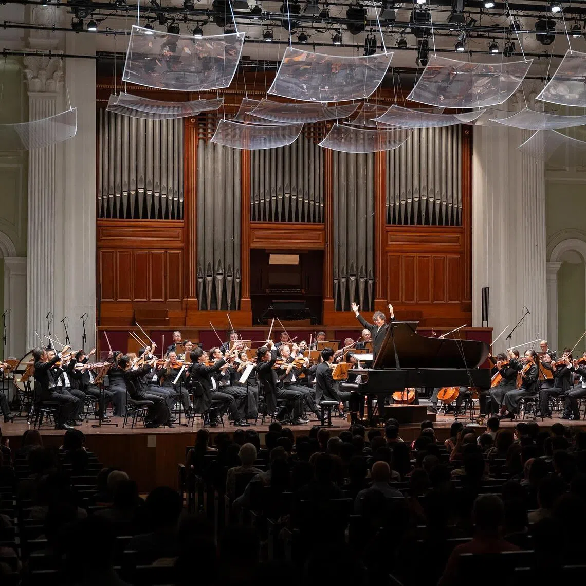 Singaporean Wong Kah Chun conducted the Singapore Symphony Orchestra and pianist Eric Lu in a concert on May 1.