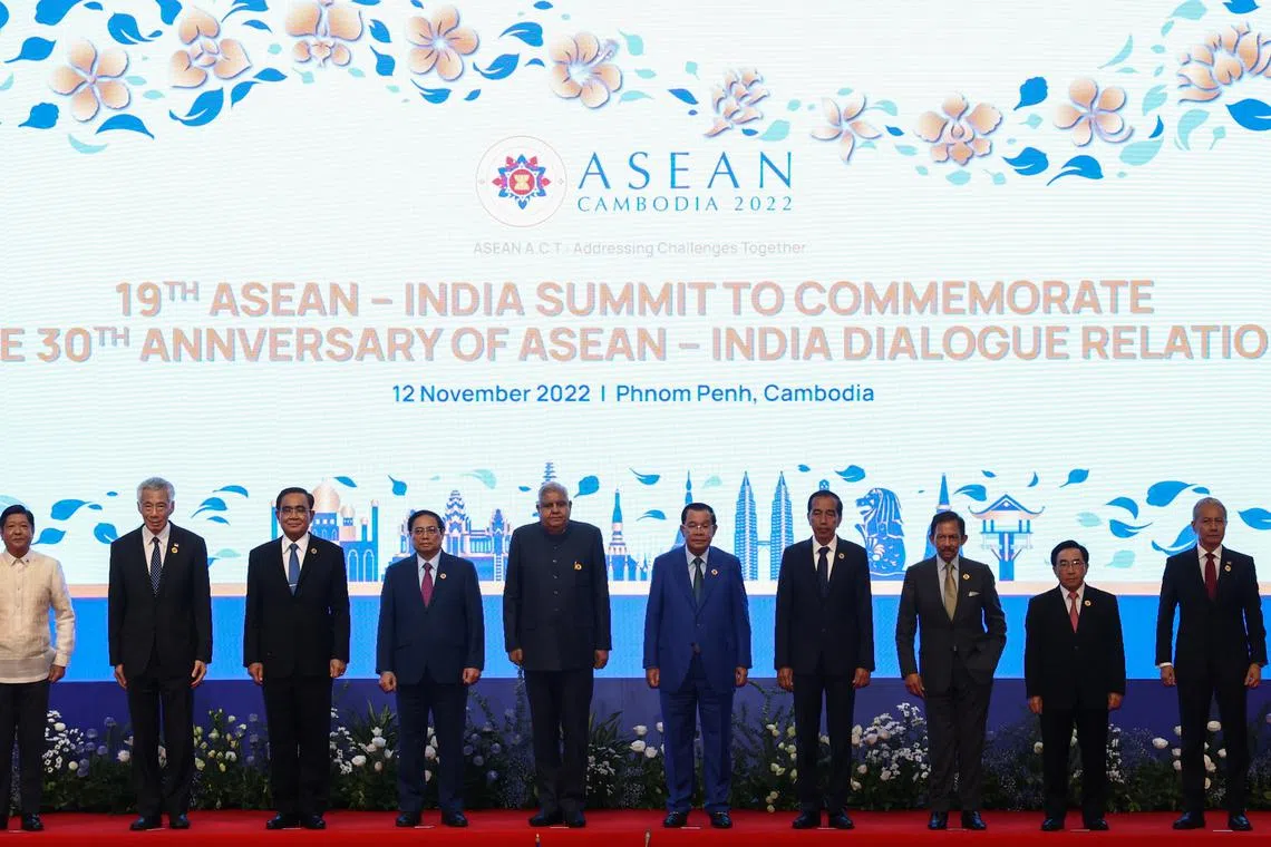 CMG20221112-LeeJWOA/李健玮/尹云芳, 杨浚鑫/ASEAN Summit [Phnom Penh, Cambodia]

ASEAN-India Summit on 12 November, 2022 at Sokha Hotel, Phnom Penh, Cambodia.