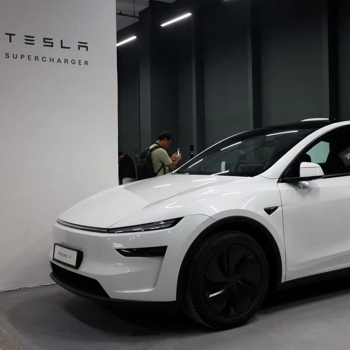 Tesla rolled out “affordable” versions of its best-selling Model Y SUV and its Model 3 sedan at starting prices of US$39,990 (S$51,600) and US$36,990 respectively.
