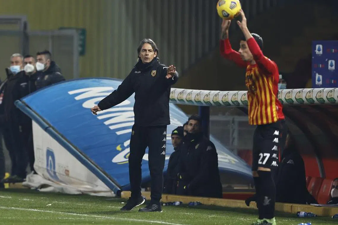 Soccer Football - Serie A - Benevento v AS Roma - Stadio Ciro Vigorito, Benevento, Italy - February 21, 2021 Benevento coach Filippo Inzaghi REUTERS/Ciro De Luca/File Photo