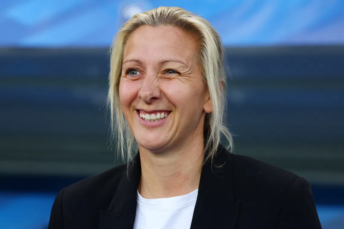 FILE PHOTO: Soccer Football - Women's World Cup - UEFA Qualifiers - Group A2 - France v Republic of Ireland - Stade des Alpes, Grenoble, France - June 9, 2026 Republic of Ireland manager Carla Ward before the match REUTERS/Denis Balibouse/File Photo